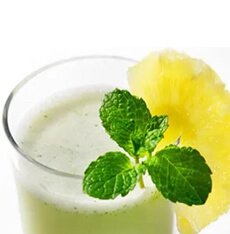 suco-de-abacaxi-com-hortela